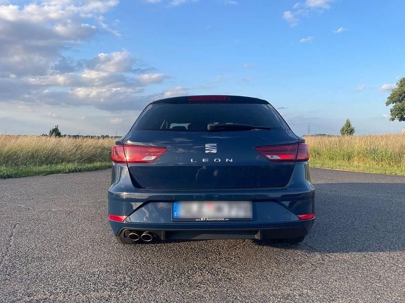 Blau Gebraucht 2017 Seat Leon ST FR Kombi | 9.990 € (Guter Preis) - Bild 1/4