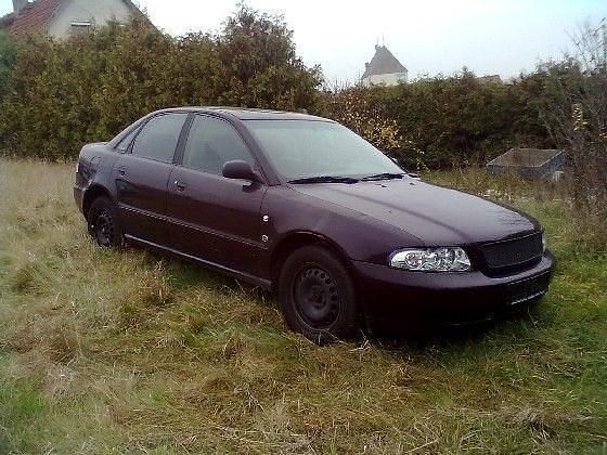 Second-hand Audi A4 137 CP (100 kW) 1994 Mov Berlinǎ
