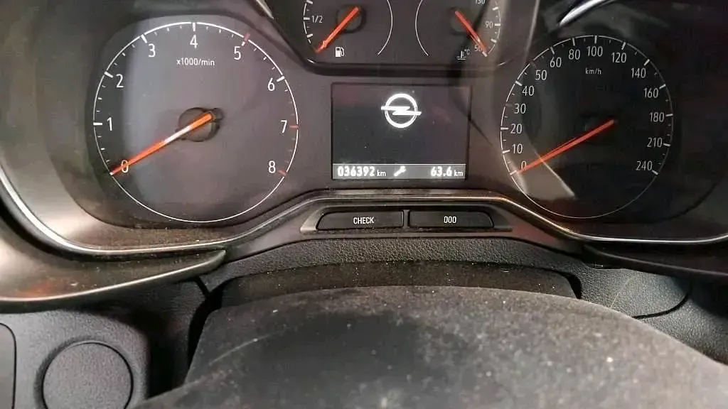 Gebraucht Opel Combo 110 PS (80 kW) 2019 Rot Van / Kleinbus