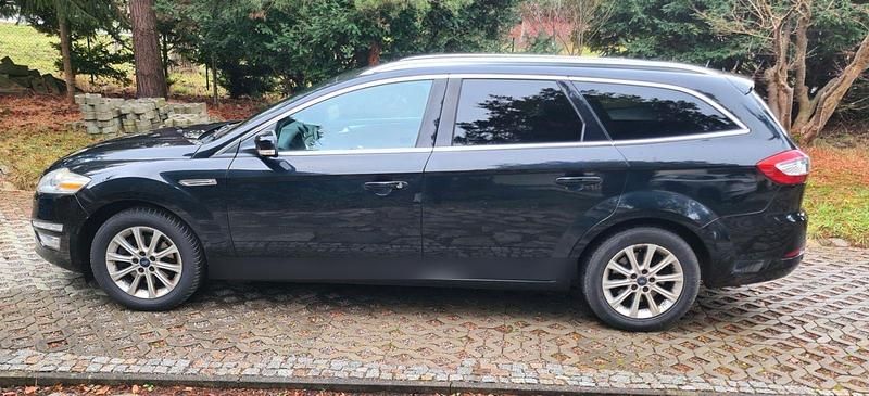 Schwarz Gebraucht 2012 Ford Mondeo Kombi | 3.650 € (Guter Preis) - Bild 1/4