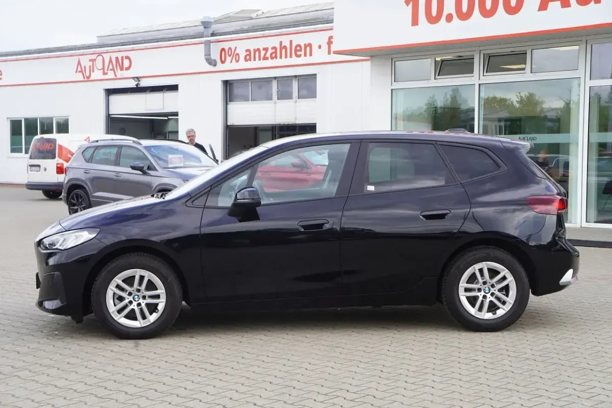 Gebraucht BMW 218 Active Tourer 136 PS (100 kW) 2022 Schwarz Van / Kleinbus