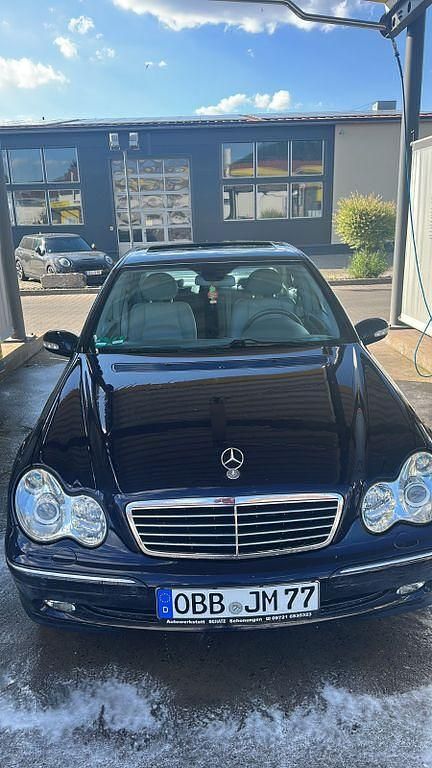 Blau Gebraucht 2002 Mercedes C200 Limousine | 2.300 € (Guter Preis) - Bild 1/4