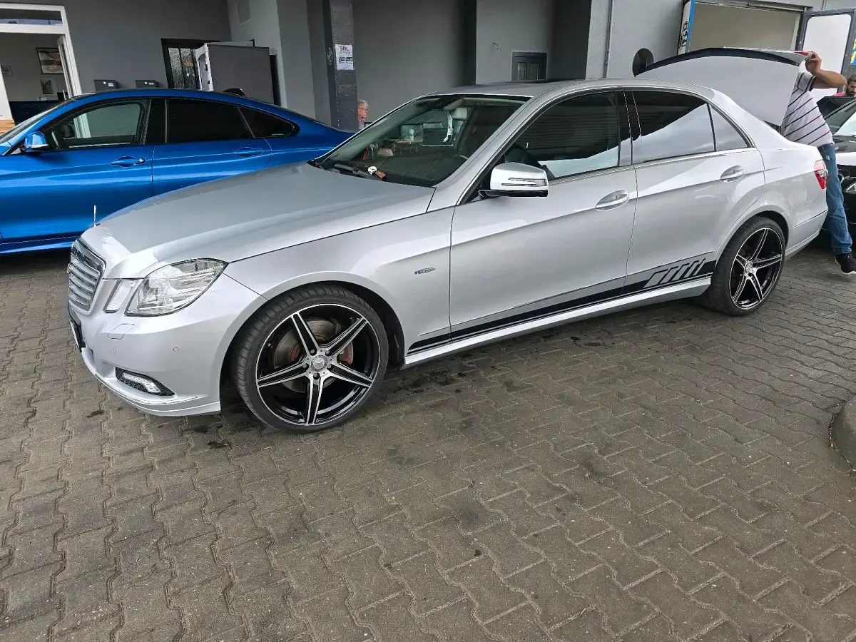 Gebraucht Mercedes E350 283 PS (208 kW) 2009 Silber Limousine