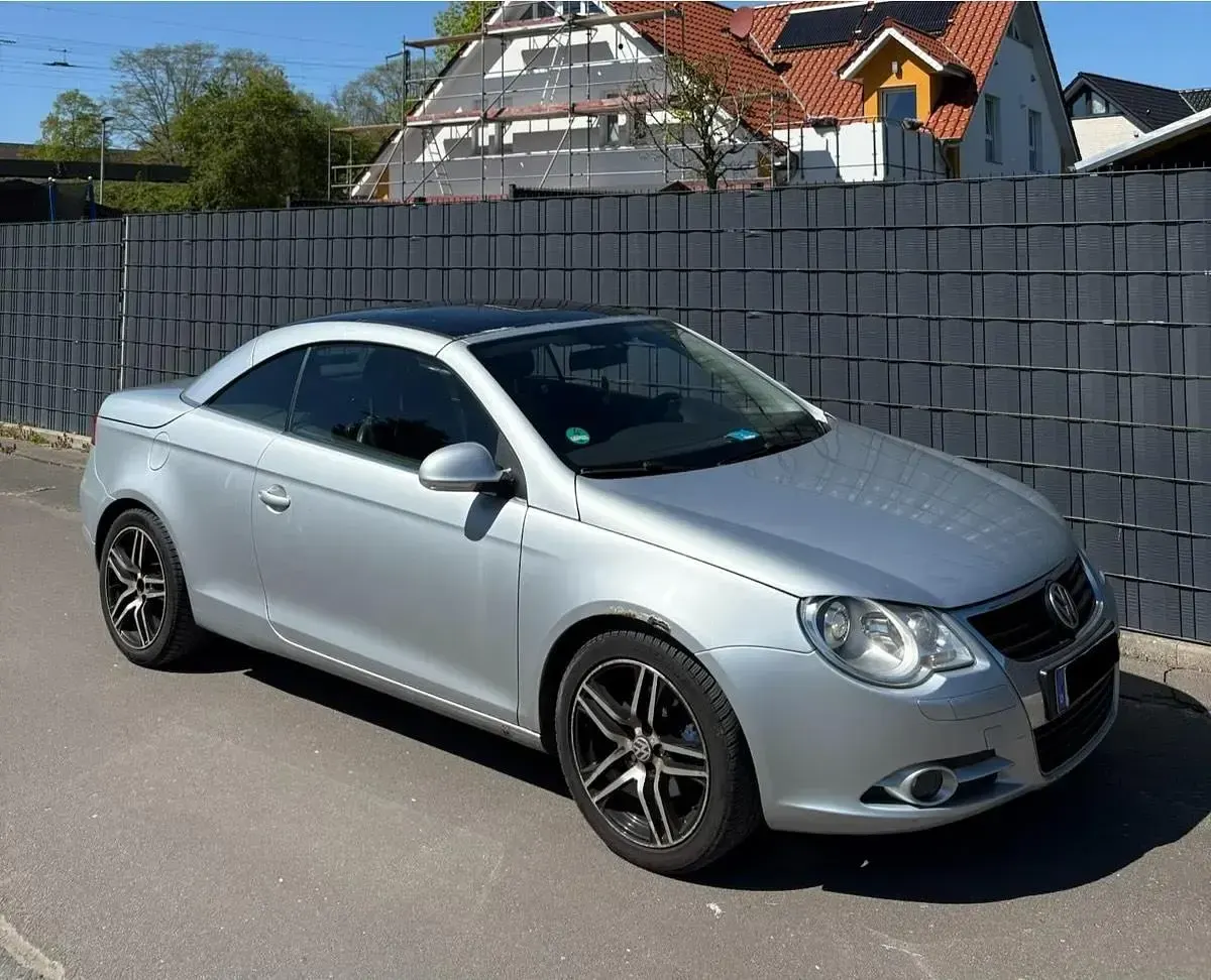 Second-hand VW Eos 150 CP (110 kW) 2006 Argintiu Cabrio