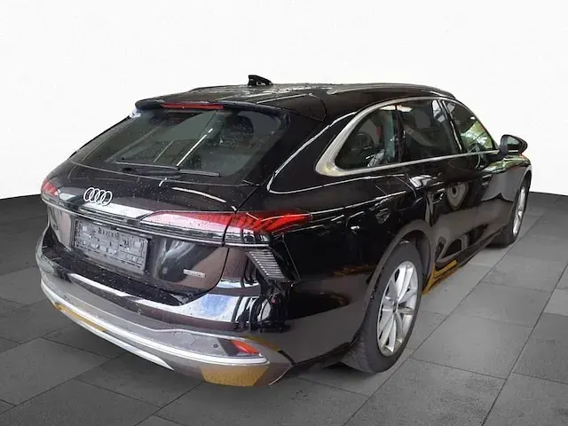 Gebraucht Audi A6 Ambiente 204 PS (150 kW) 2025 Mythosschwarz metallic Kombi