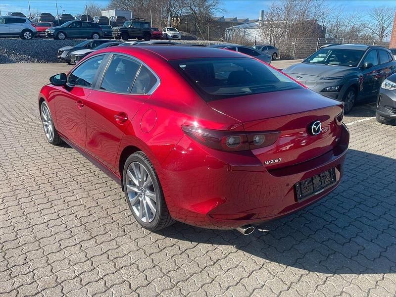 Gebraucht Mazda 3 Sky 150 PS (110 kW) 2023 Rot Limousine