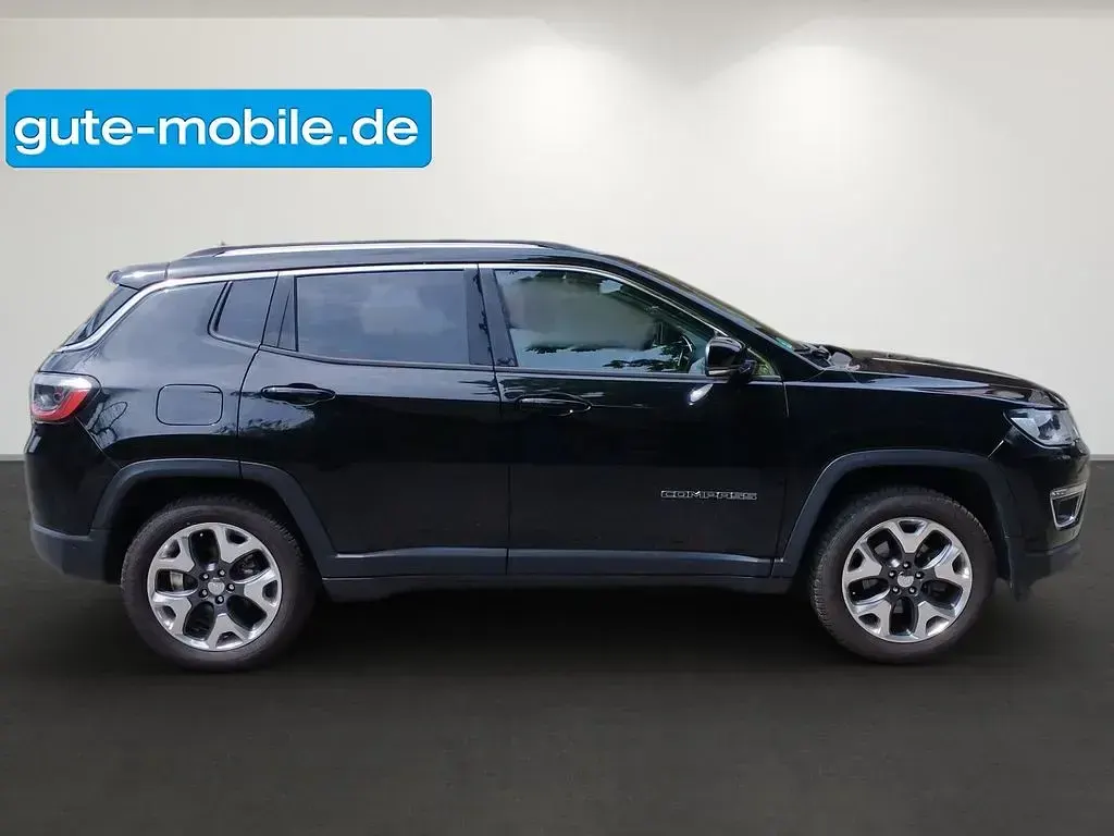 Gebraucht Jeep Compass 170 PS (125 kW) 2020 Pxjdiamond black crystal SUV