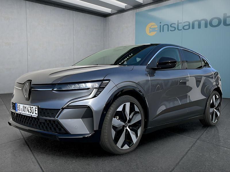 Grau Gebraucht 2024 Renault Mégane Limousine | 38.649 € (Teuer) - Bild 1/4