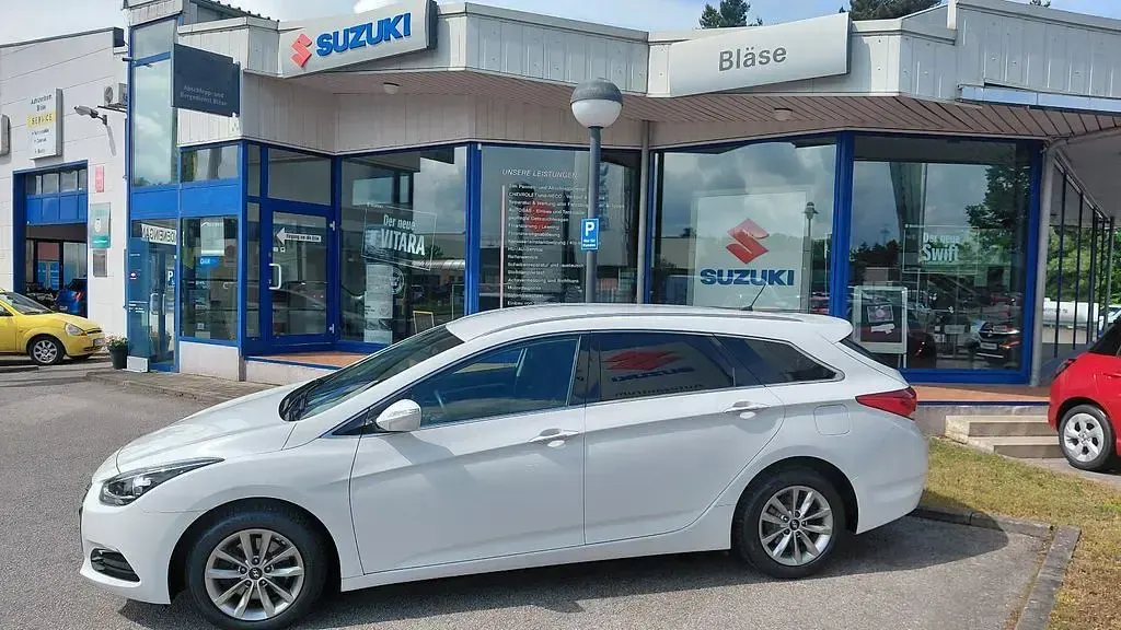 Gebraucht Hyundai i40 Trend 141 PS (103 kW) 2016 Weiß Kombi