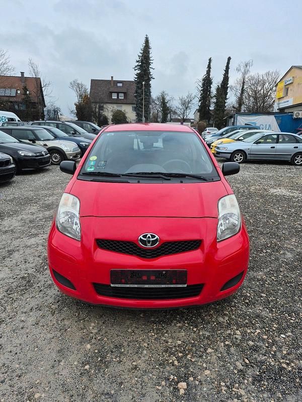 Gebraucht Toyota Yaris 69 PS (50 kW) 2009 Rot Kleinwagen