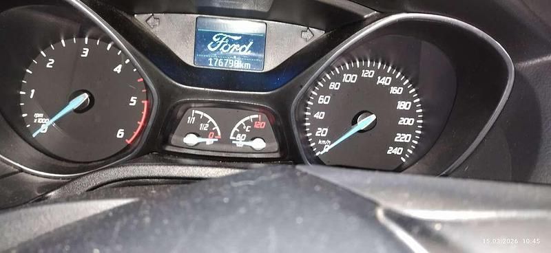 Gebraucht Ford Focus SYNC Edition 140 PS (102 kW) 2014 Grau Kombi