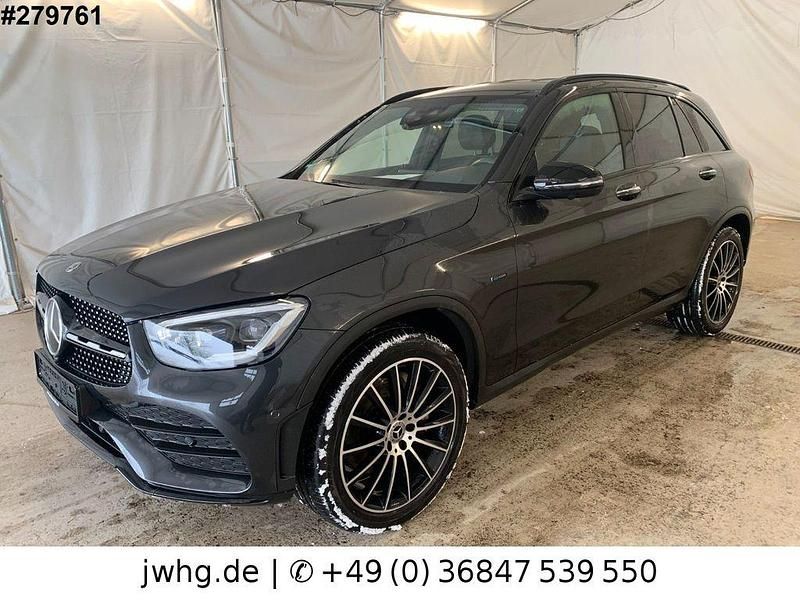 Gebraucht Mercedes GLC300e AMG line 320 PS (235 kW) 2021 Graphitgrau (metallic) SUV