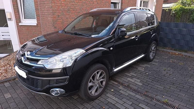 Schwarz Gebraucht 2008 Citroën C-Crosser Exclusive SUV | 5.750 € (Fairer Preis) - Bild 1/4