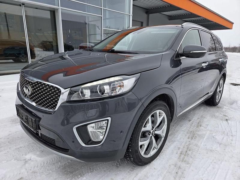 Grau Gebraucht 2015 Kia Sorento Platinum Edition SUV | 16.550 € (Superpreis) - Bild 1/4