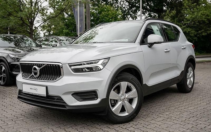 Silber Gebraucht 2021 Volvo XC40 Momentum SUV | 22.890 € (Superpreis) - Bild 1/4