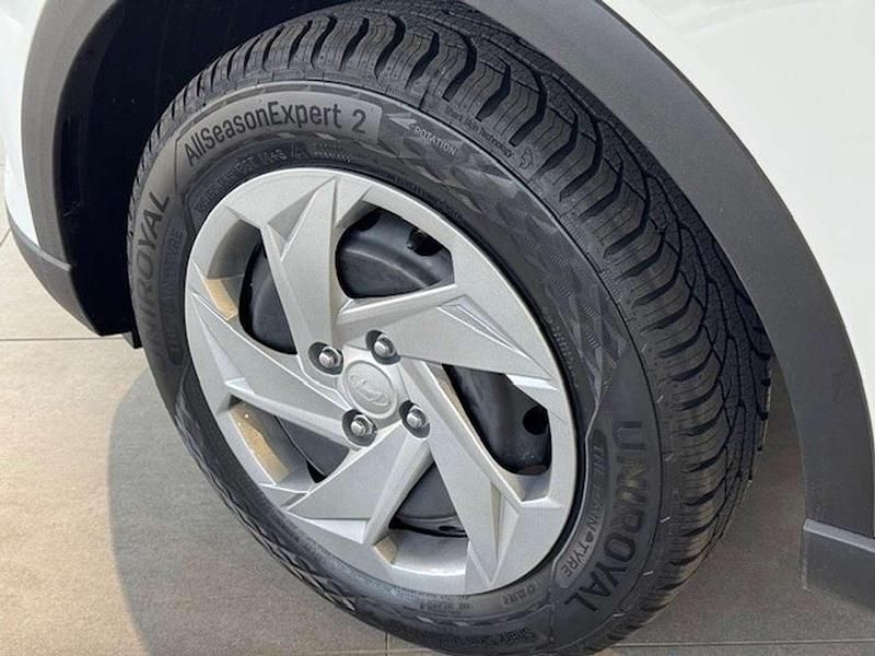 Gebraucht Hyundai Bayon Select 101 PS (74 kW) 2025 Atlas white / sol SUV