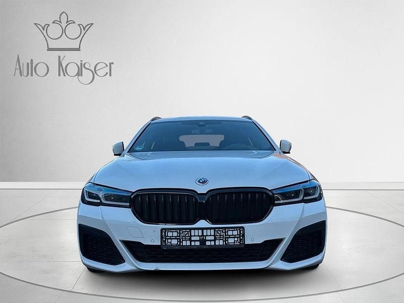 Gebraucht BMW 530e M Sport 184 PS (135 kW) 2023 Weiß Kombi