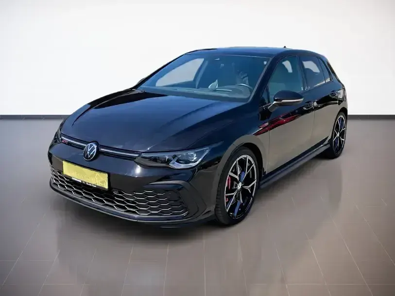 Second-hand VW Golf VIII GTI 245 CP (180 kW) 2022 Negru Berlinǎ