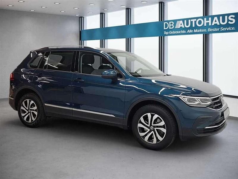 Second-hand VW Tiguan Active 245 CP (180 kW) 2022 Albastru SUV