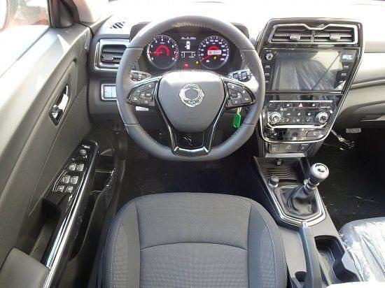 Gebraucht Ssangyong (KGM) Tivoli 163 PS (119 kW) 2023 Rot SUV