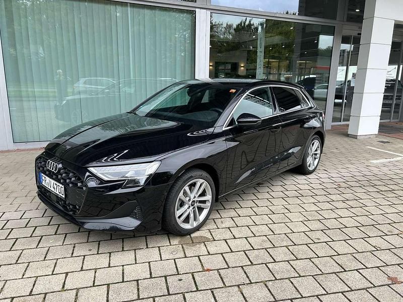 Gebraucht Audi A3 150 PS (110 kW) 2024 Brillantschwarz Limousine
