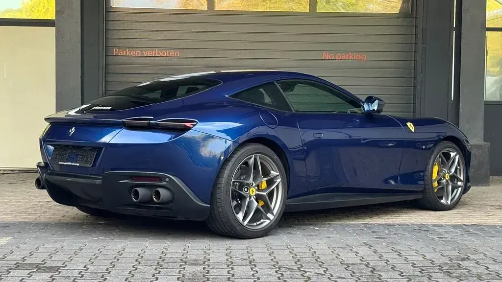 Gebraucht Ferrari Roma 620 PS (456 kW) 2023 Blau Coupé