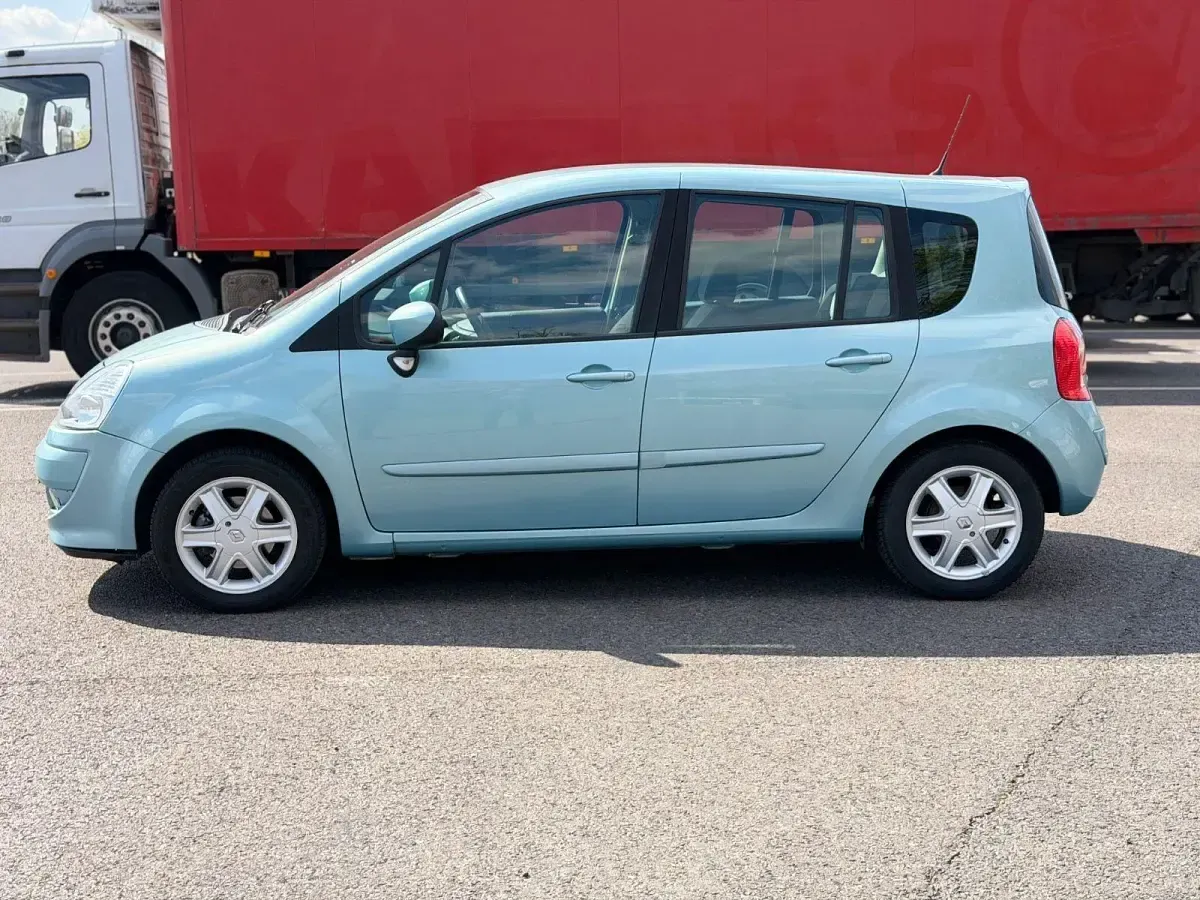 Używany Renault Modus Dynamique 101 KM (74 kW) 2008 Niebieski Minivan
