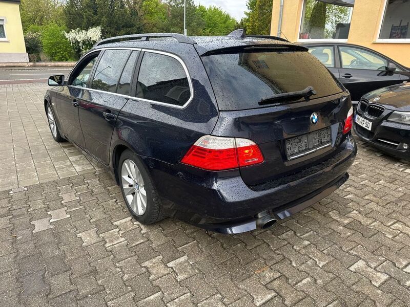 Gebraucht BMW 520 Performance 177 PS (130 kW) 2009 Blau Kombi