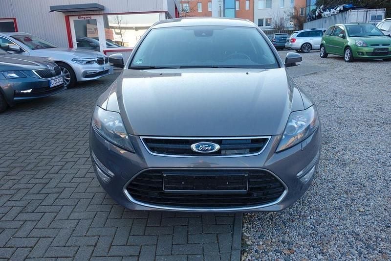 Gebraucht Ford Mondeo Titanium 239 PS (175 kW) 2011 Braun Limousine