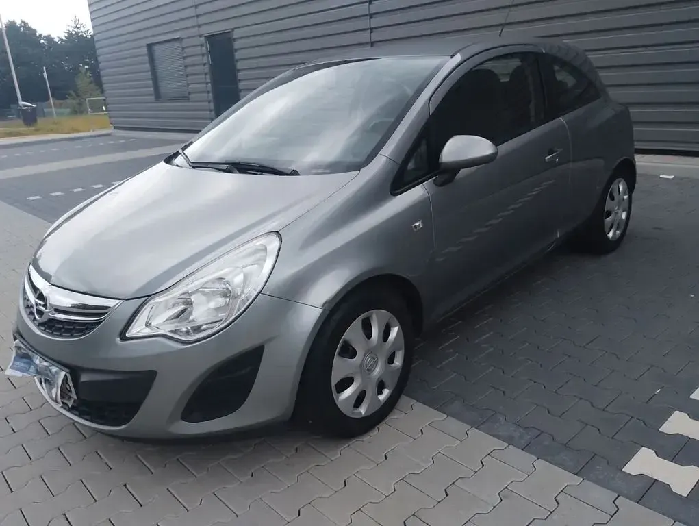 Gebraucht Opel Corsa 101 PS (74 kW) 2012 Silber Kleinwagen