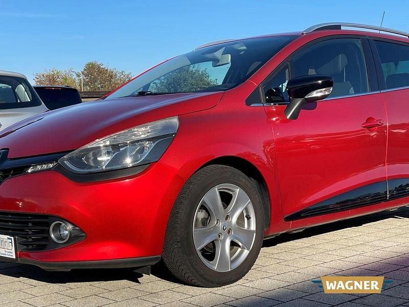 Gebraucht Renault Clio GrandTour Luxe 118 PS (86 kW) 2016 Rot (metallic) Kombi