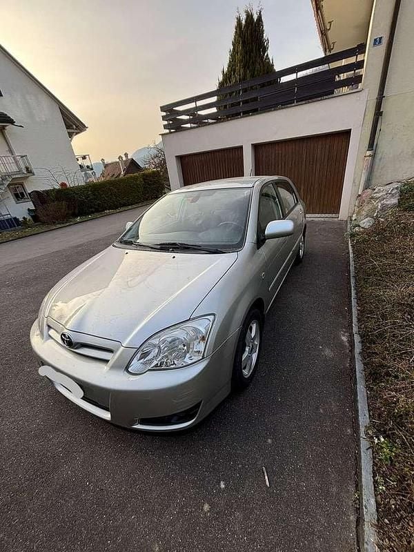 Gebraucht Toyota Corolla Terra 97 PS (71 kW) 2006 Silber Kleinwagen