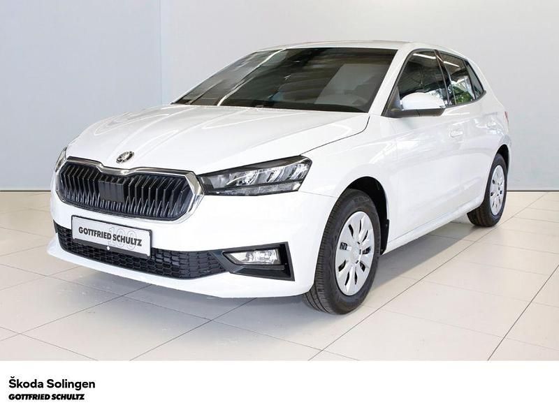 Weiß Neu 2025 Skoda Fabia Essence Limousine | 19.790 € (Fairer Preis) - Bild 1/4