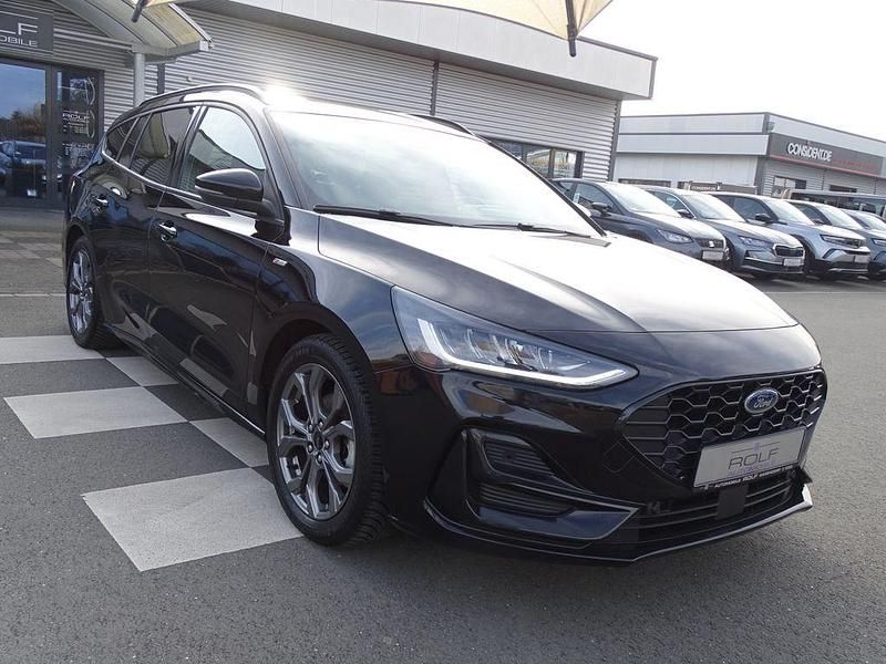 Gebraucht Ford Focus ST-Line 125 PS (91 kW) 2024 Schwarz obsidianschwarz metallic (metallic) Kombi