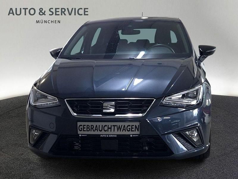 Grau Gebraucht 2024 Seat Ibiza FR Limousine | 18.460 € (Superpreis) - Bild 1/3