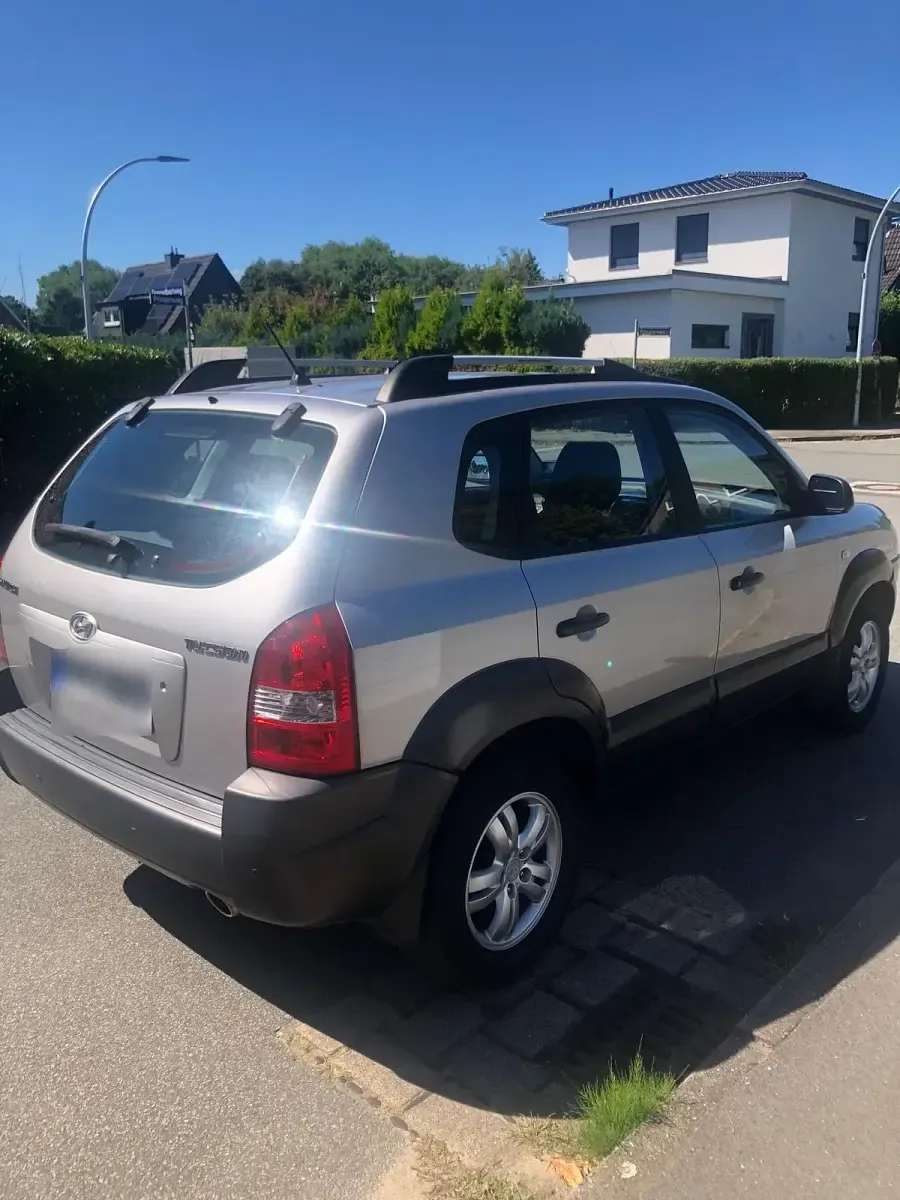 Gebraucht Hyundai Tucson 104 PS (76 kW) 2006 Silber SUV