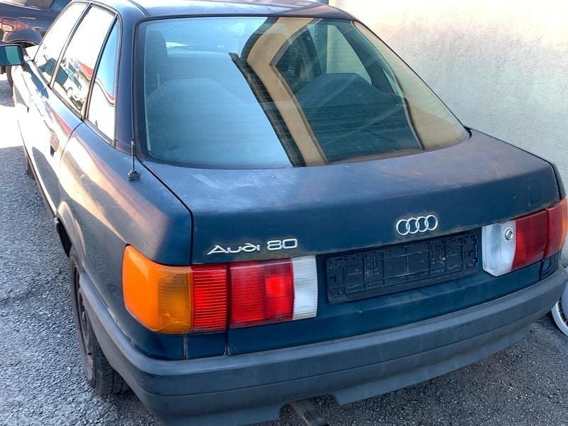 Second-hand Audi 80 70 CP (51 kW) 1990 Albastru Berlinǎ