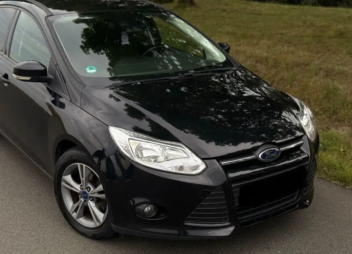 Gebraucht Ford Focus Titanium 125 PS (91 kW) 2013 Schwarz Limousine