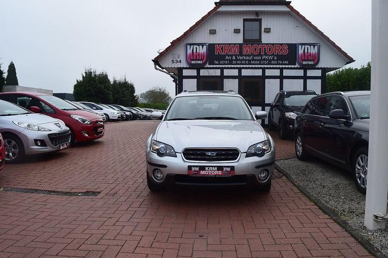 Silber Gebraucht 2005 Subaru Outback SUV | 4.990 € (Teuer) - Bild 1/4