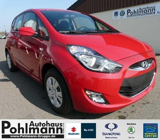 Rot Gebraucht 2015 Hyundai ix20 Classic Van / Kleinbus | 12.990 € (Teuer) - Bild 1/4