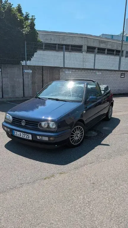 Gebraucht VW Golf Classicline 101 PS (74 kW) 1997 Blau Cabrio