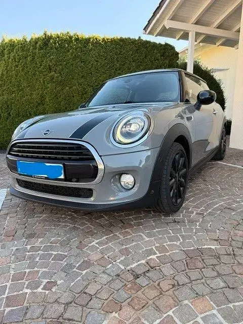 Gebraucht Mini Cooper D 116 PS (85 kW) 2019 Grau Kleinwagen