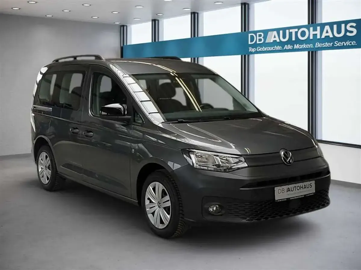 Gebraucht VW Caddy 102 PS (75 kW) 2023 Grau Van / Kleinbus