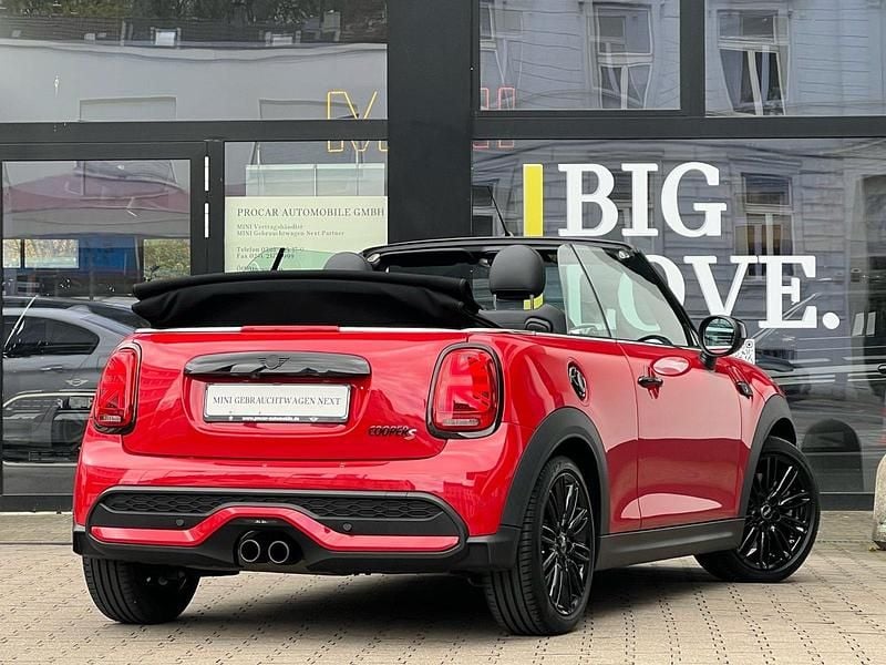 Gebraucht Mini Cooper S Cabriolet 178 PS (130 kW) 2023 Chili red Cabrio