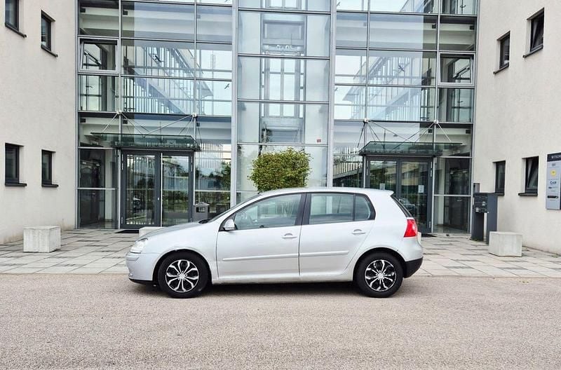 Silber Gebraucht 2005 VW Golf IV Trendline Limousine | 1.700 € (Guter Preis) - Bild 1/4