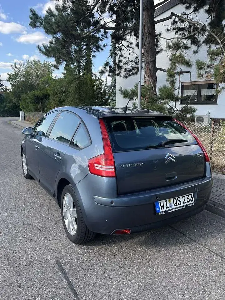 Gebraucht Citroën C4 Comfort 109 PS (80 kW) 2008 Grau Limousine