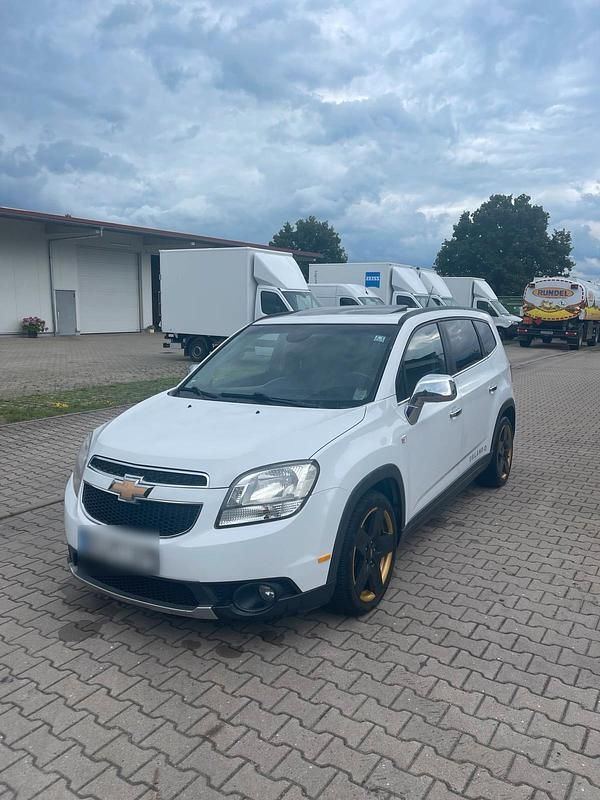 Weiß Gebraucht 2013 Chevrolet Orlando Kombi | 6.300 € (Etwas zu teuer) - Bild 1/4