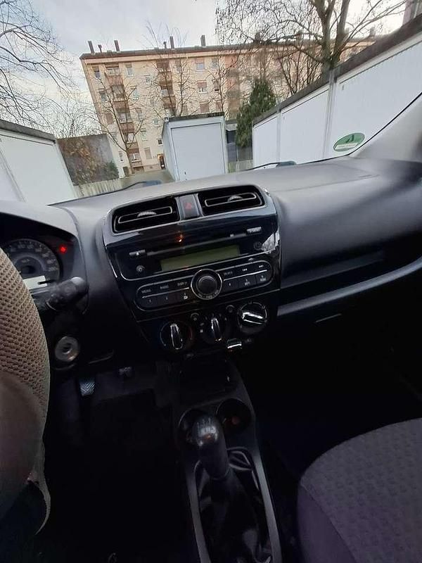 Gebraucht Mitsubishi Space Star Edition 71 PS (52 kW) 2018 Limousine