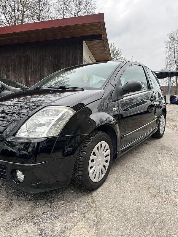 Gebraucht Citroën C2 60 PS (44 kW) 2008 Schwarz Kleinwagen