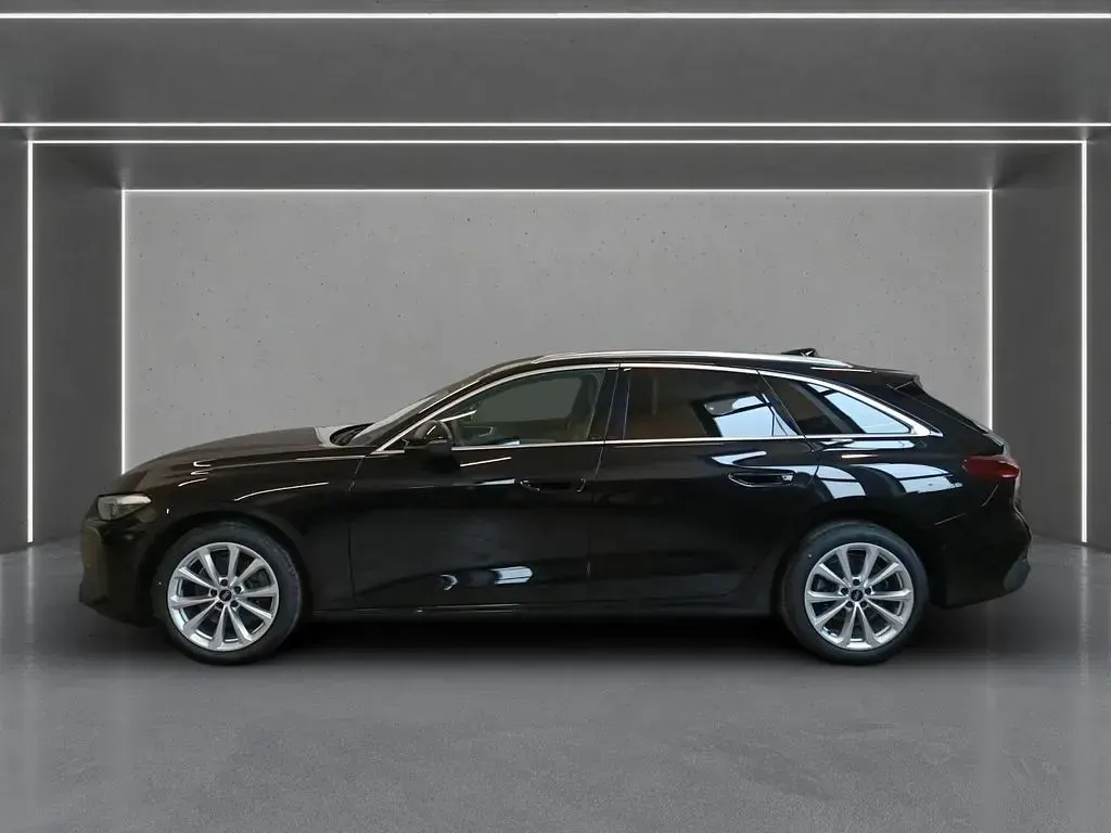 Używany Audi A5 Ambiente 204 KM (150 kW) 2025 Czarny Kombi